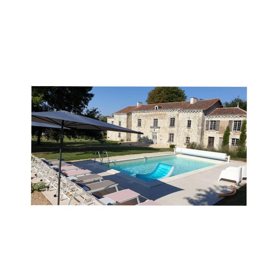 Domaine De Bourgville Monts-sur-Guesnes Εξωτερικό φωτογραφία