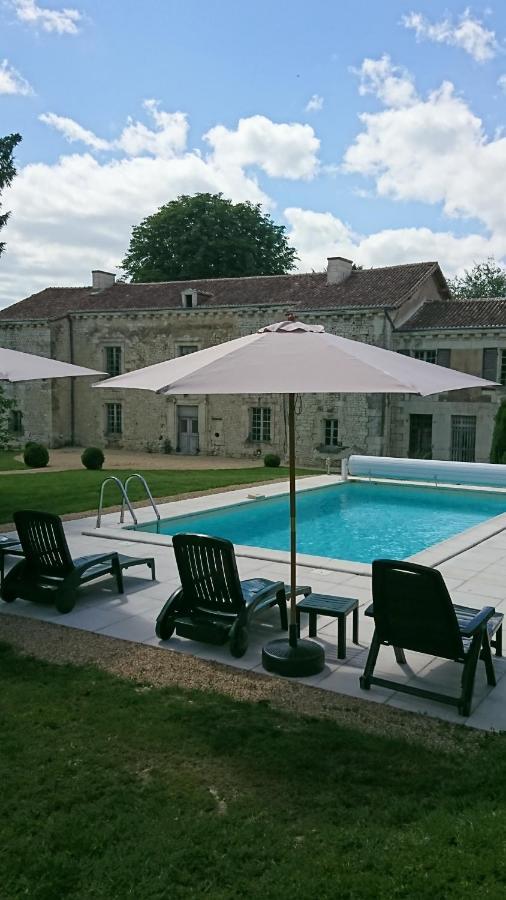 Domaine De Bourgville Monts-sur-Guesnes Εξωτερικό φωτογραφία