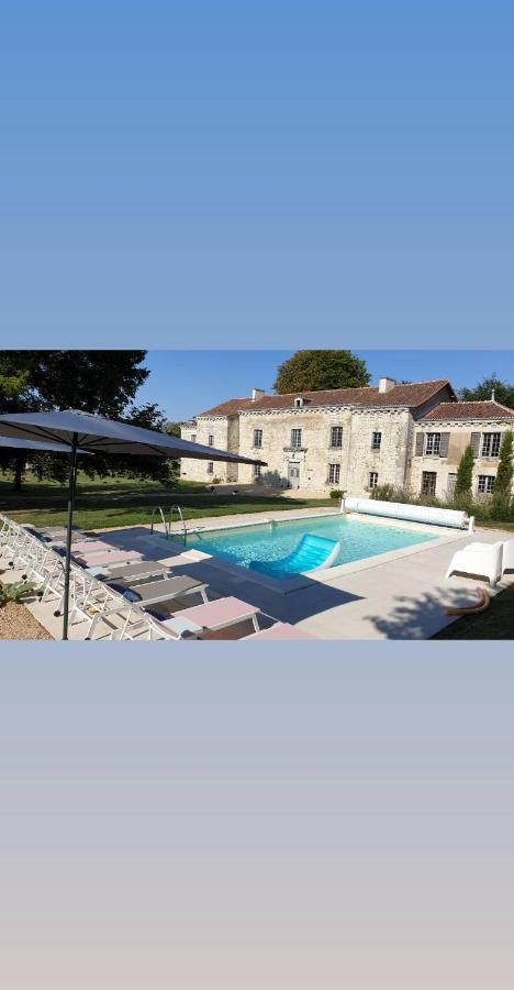 Domaine De Bourgville Monts-sur-Guesnes Εξωτερικό φωτογραφία